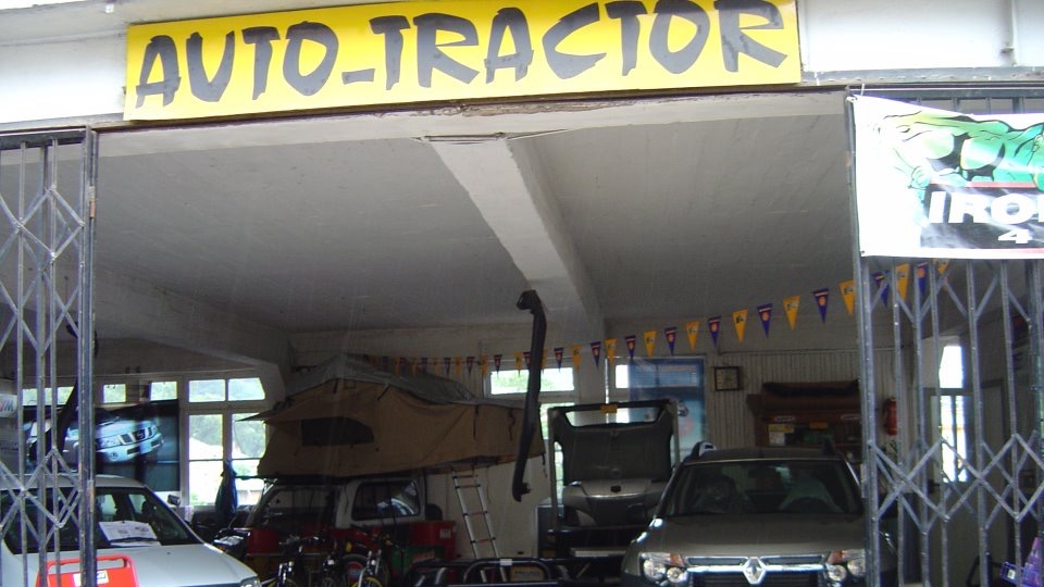 Showroom équipements OFFROAD avec tentes de toit